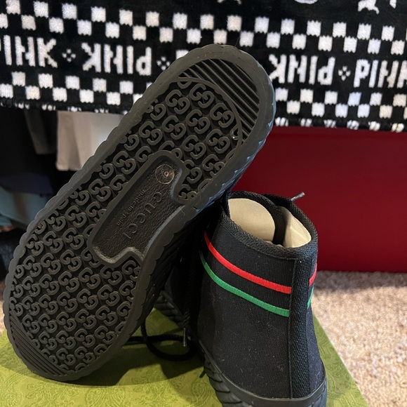 Gucci Black High-Top Sneakers with matching bag - Picture 9 of 16